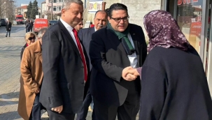 Chp Marmaraereğlisi Adayı Onur Bozkurter, vatandaşla kucaklaşmaya devam ediyor