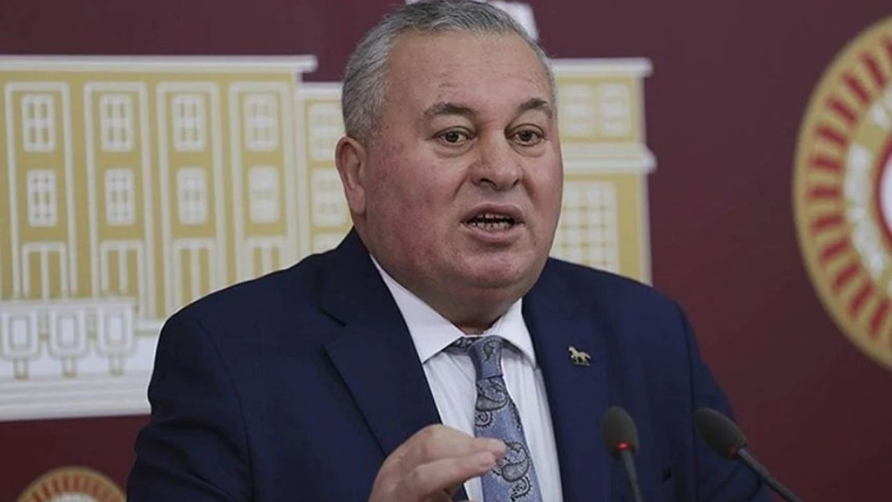 Cemal Enginyurt Demokrat Parti'den istifası sonrası teklif aldığı partileri açıkladı