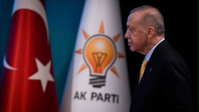 AKP'de deprem! İki günde 5. istifa geldi