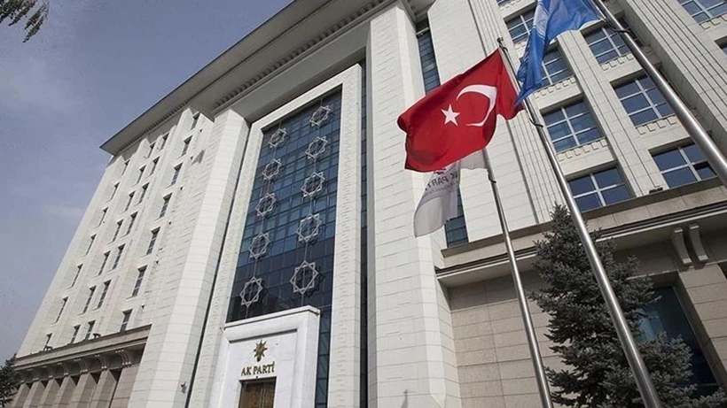 AKP’nin Kurucu İsminden Partiye Zehir Zemberek Sözler: ‘AK Parti Kendi Varlık Prensiplerine İhanet Etmiştir’