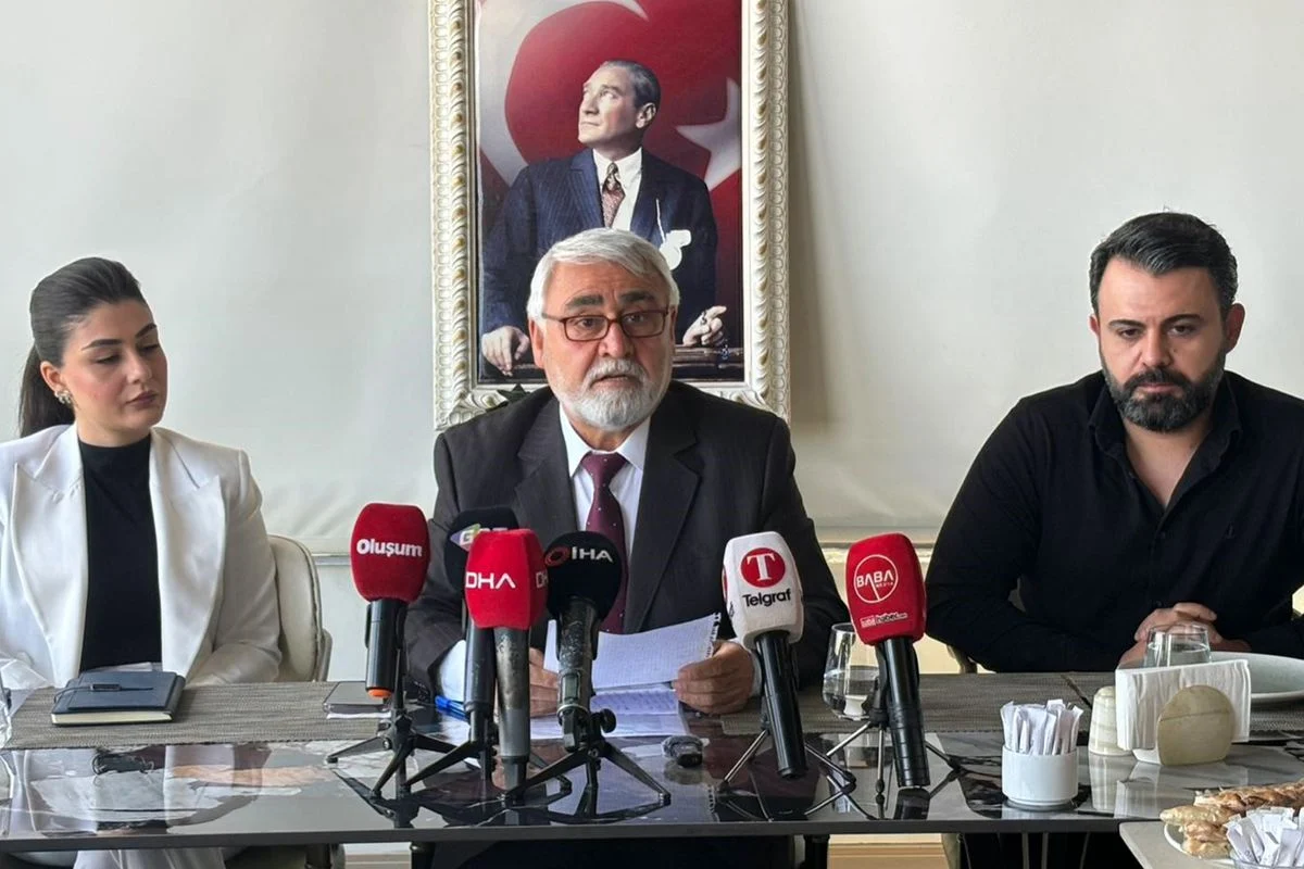 CHP Şehitkamil İlçe Başkanı Hurşit Yıldırım, sert sözlerle istifa etti