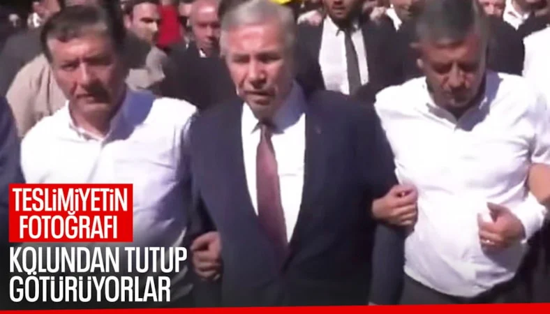 Mansur Yavaş, Özgür Özel'le birlikte Anıtkabir'e yürüdü