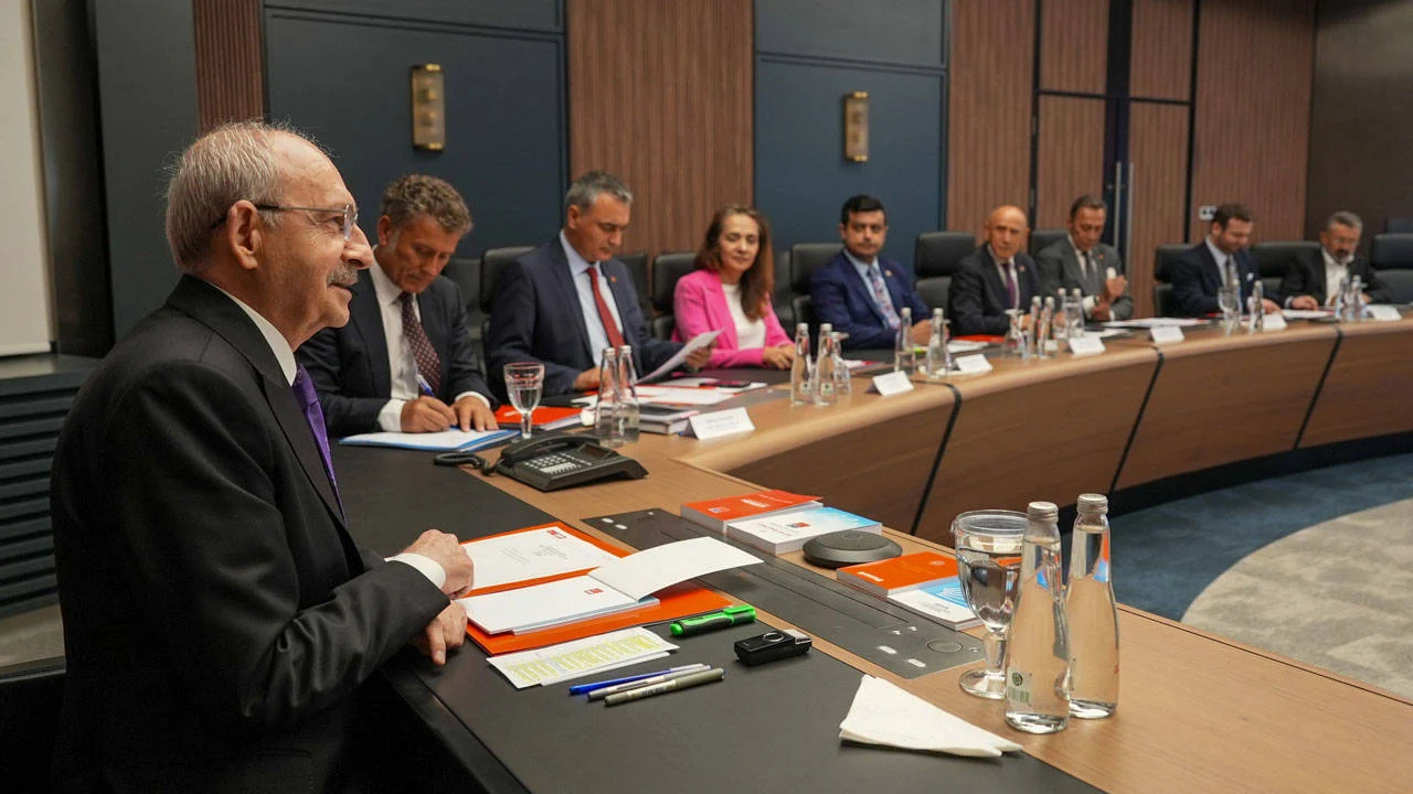 CHP'de mutlak butlan yönetiminden yeni ihraç kararları!